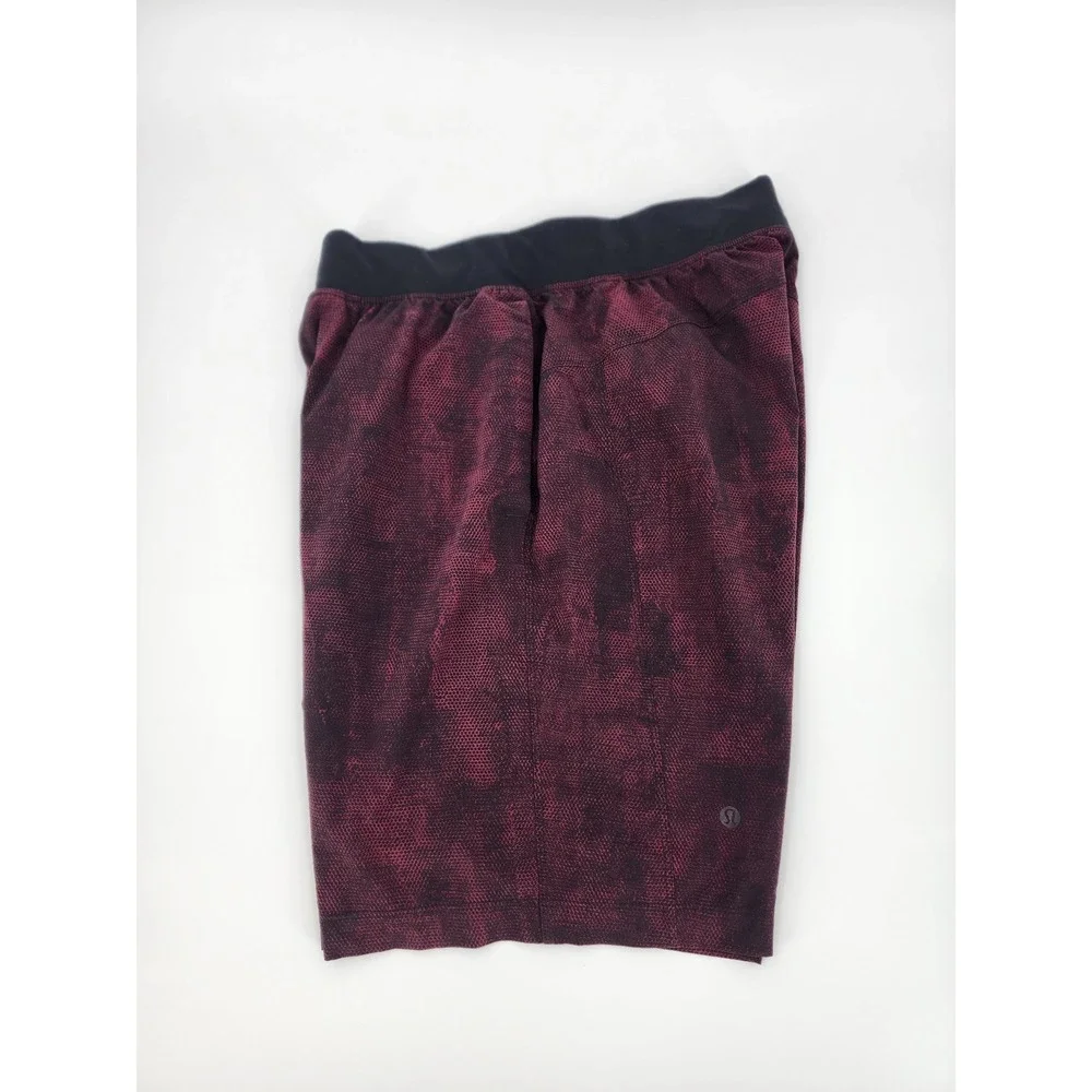 Lululemon‎ Mens Burgundy Black Textured Honeycomb Athletic Training Shorts 7in